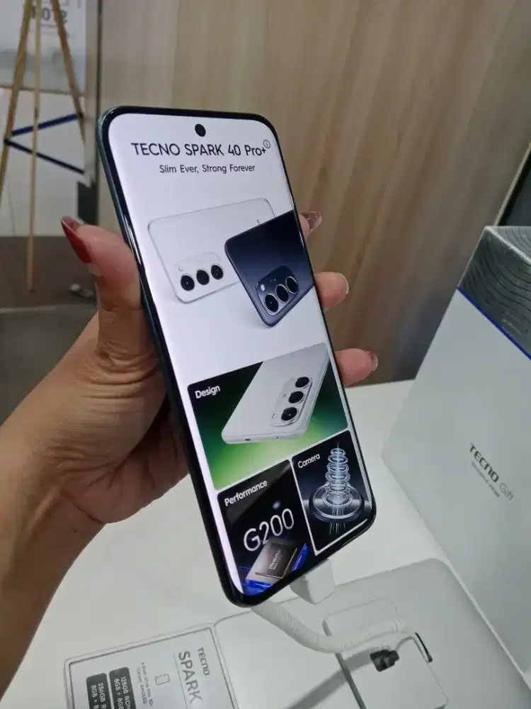 Techno Pova Spark 40 pro+ 8/256 GB kualitas batre 5200mah