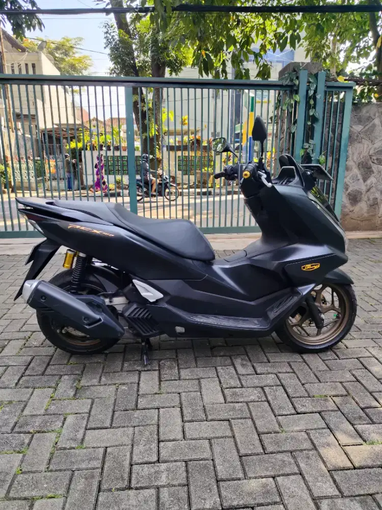 PCX 160 RoadSync Kondisi istimewa Low KM siap TT