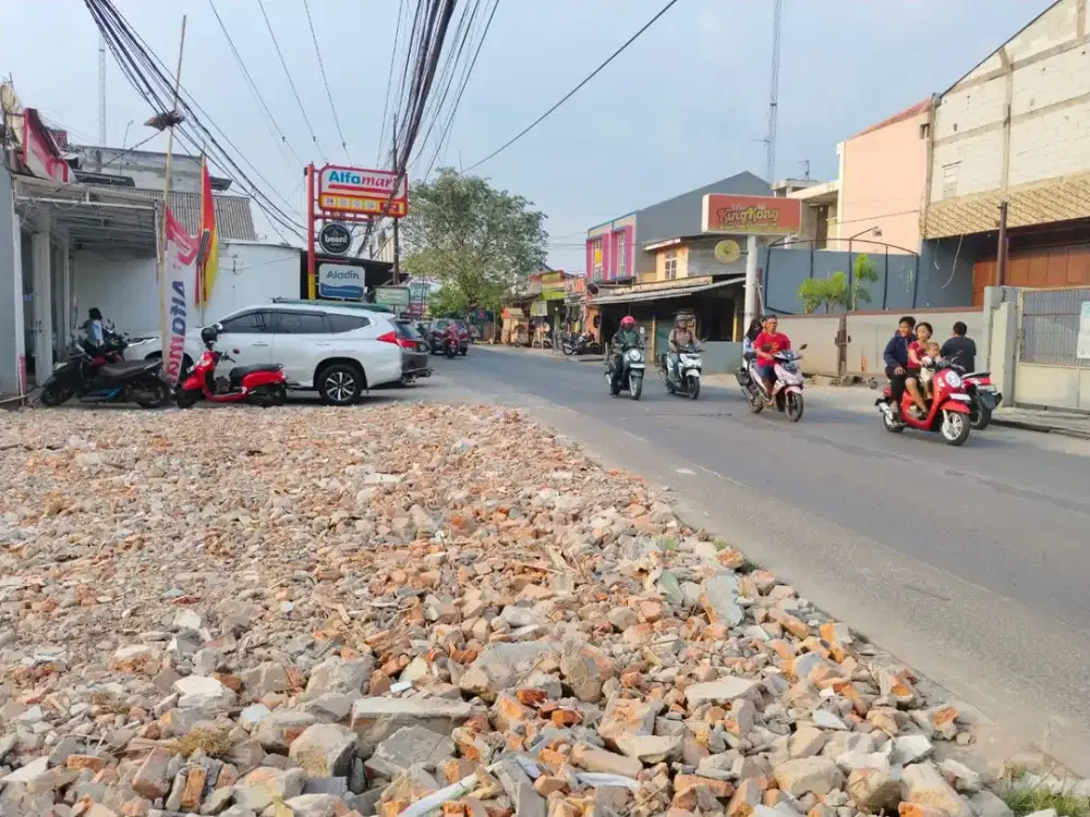 DISEWAKAN LAHAN PADAT PINGGIR JALAN RAYA SETU BEKASI