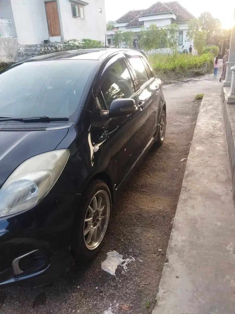 Toyota Yaris 2012 Bensin