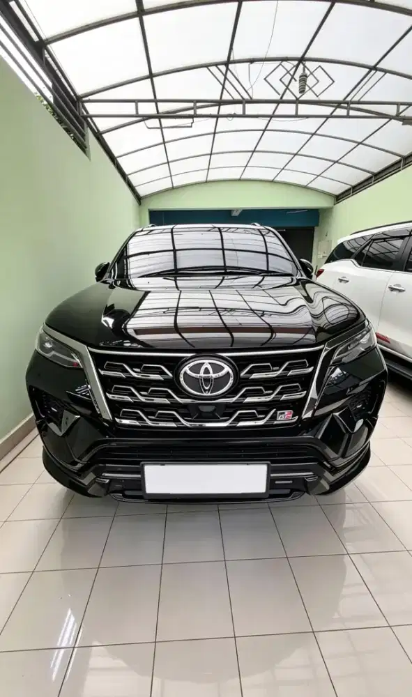 FORTUNER GR 2.8 AT 2023 | 2024 (KM.low 40rb istimewa) Cash Kredit TT