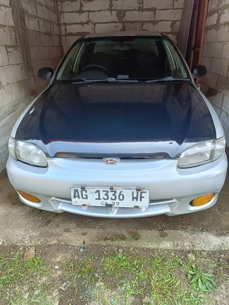 Hyundai accent 2001