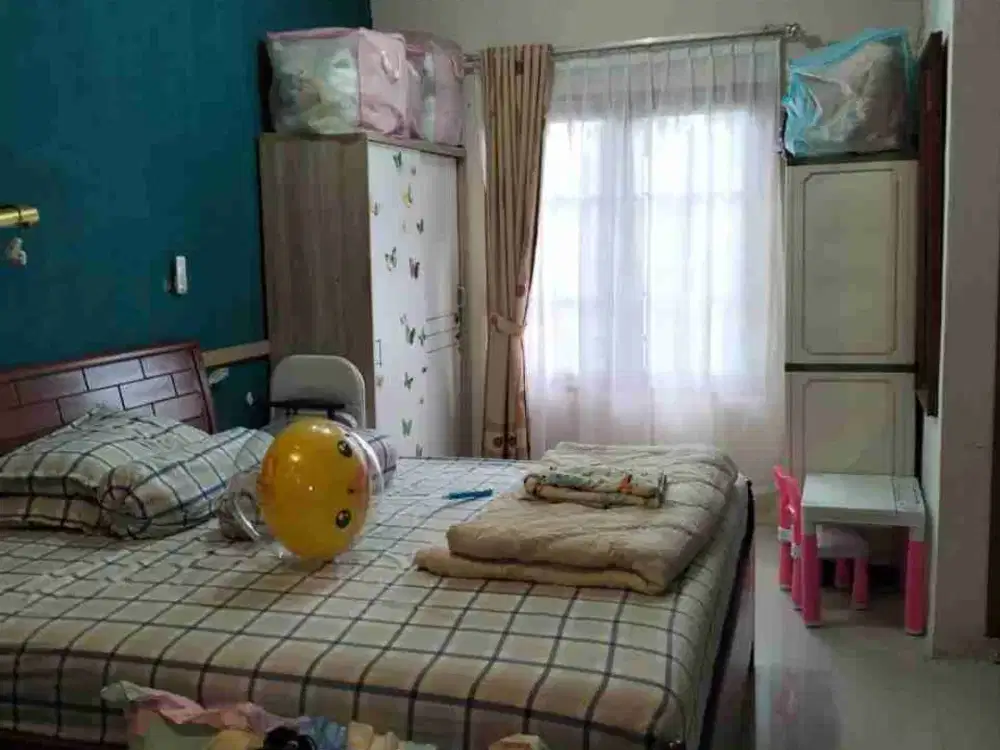 Dijual Rumah Strategis  2 Lantai di Taman Modern Cakung Jakarta Timur