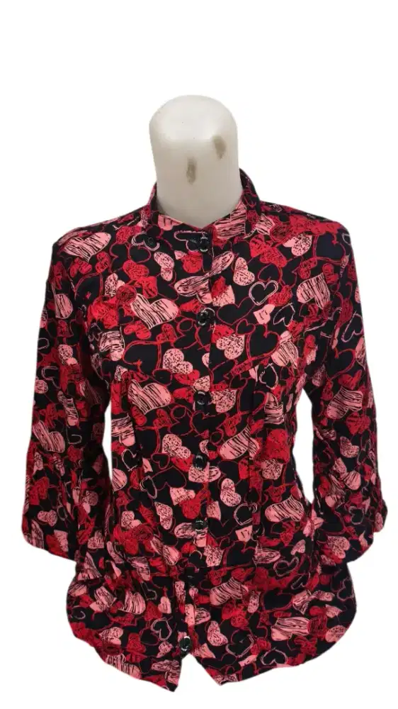 Kemeja Motif Love Wanita