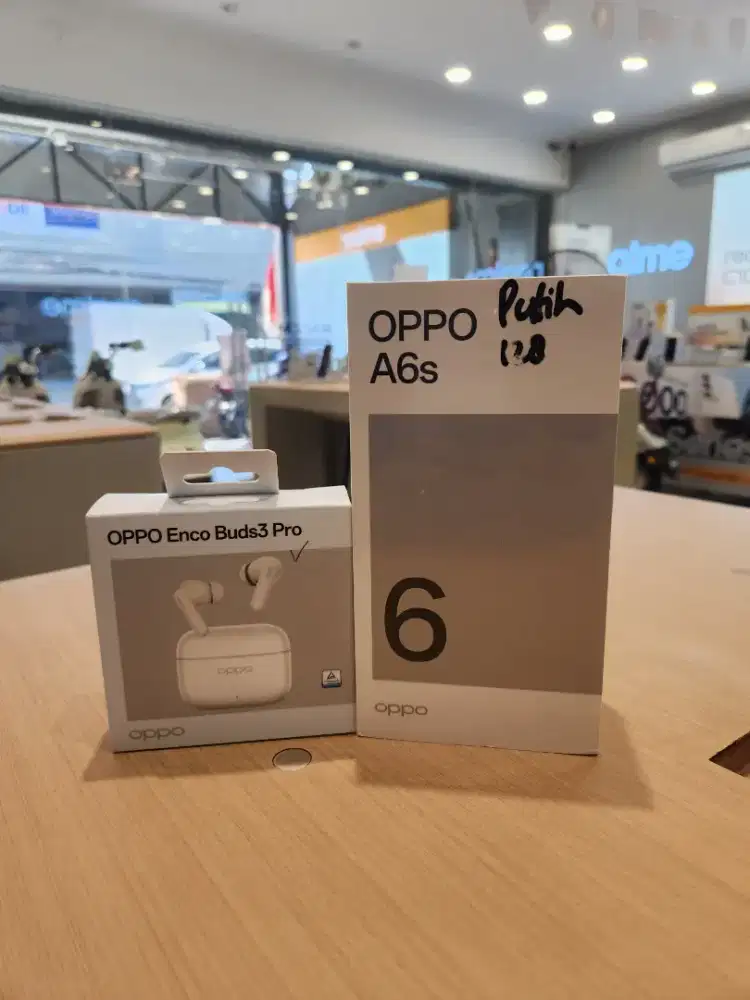 Oppo A6s ram 8/128 Free TWS