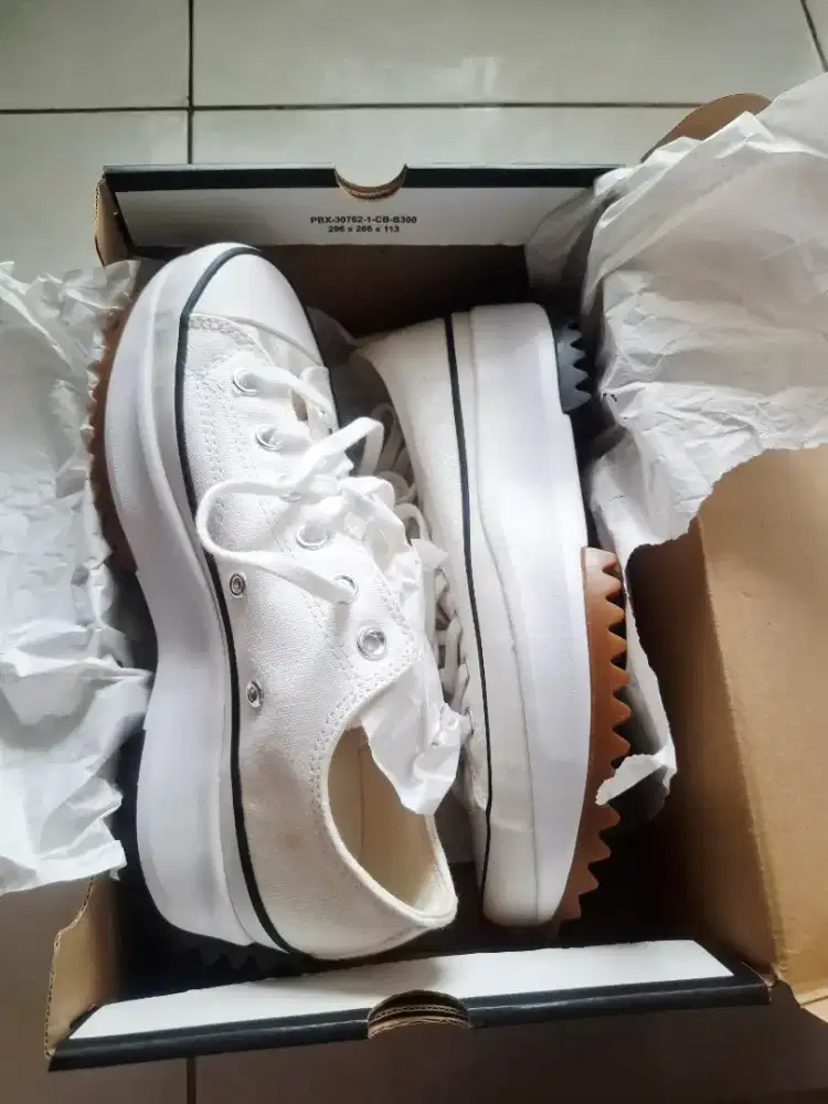 Converse Unisex size 40 insole 25