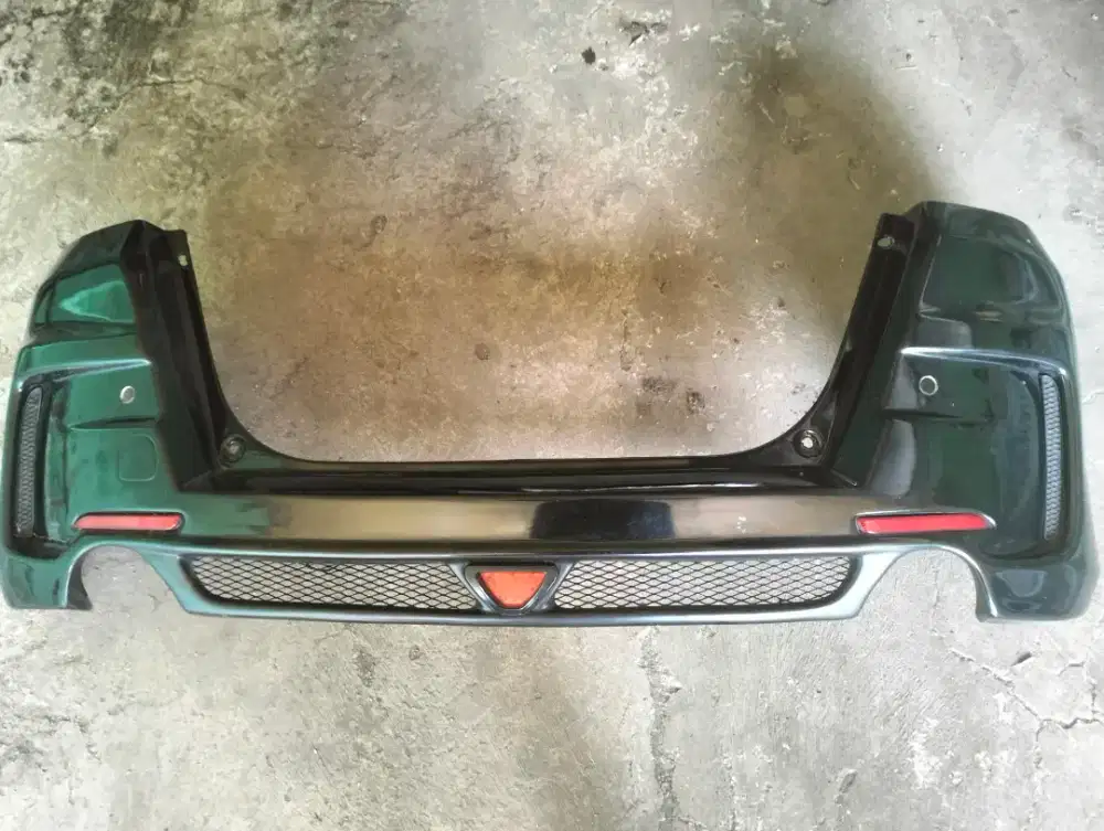 Bumper Belakang Axis Honda Freed + Stop Lamp bawah