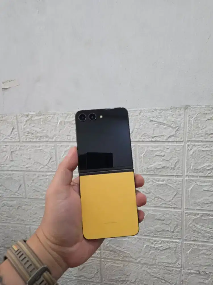 Samsung Z Flip 5 256Gb Yellow - Resmi #Relax