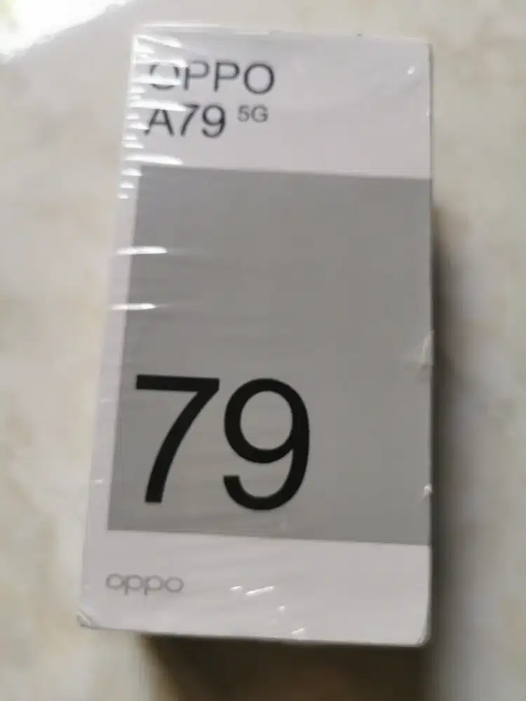 OPPO A79 5G warna hitam