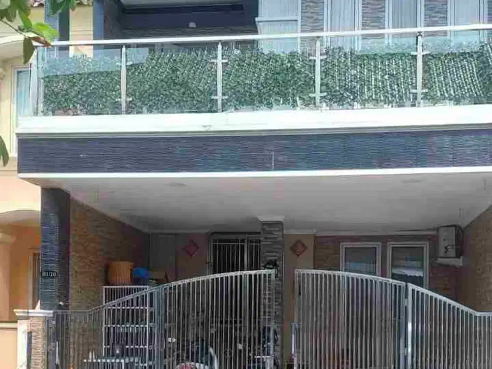 Dijual Rumah Strategis Nyaman 
di The Royal Residence Cakung
Jakarta Timur