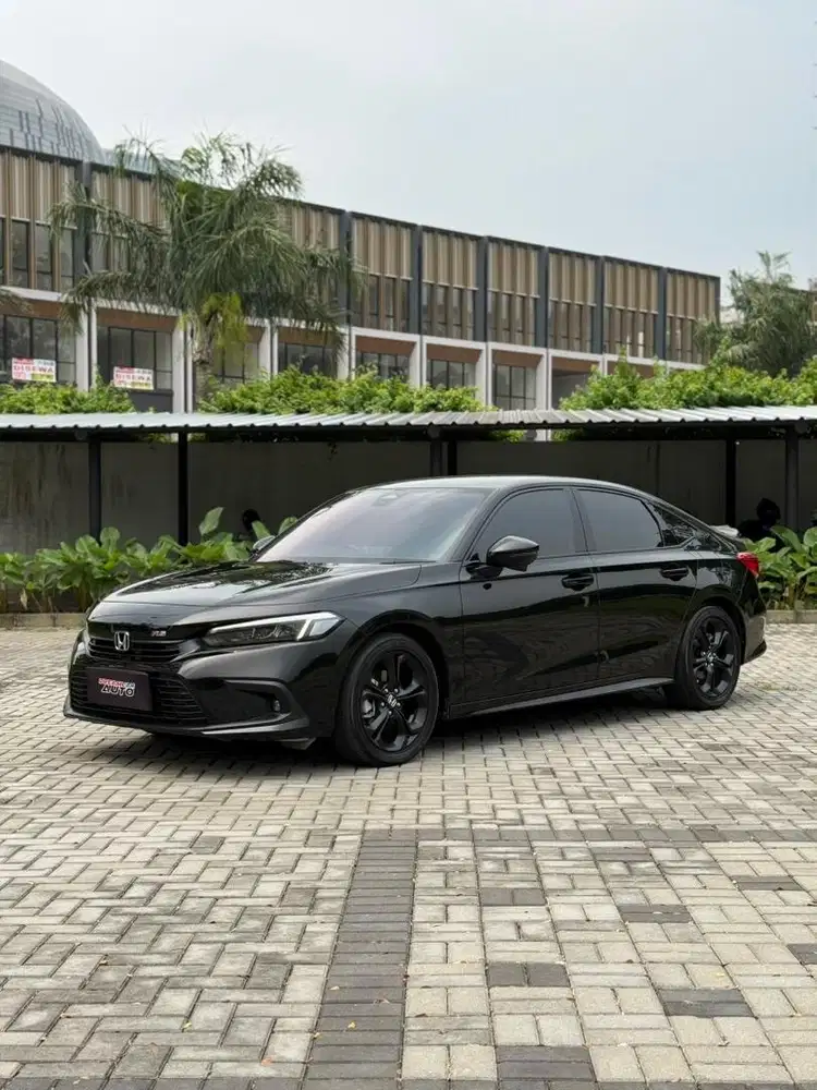 Honda Civic RS Sedan Nik 2023 Km 13.000 Mint Condition