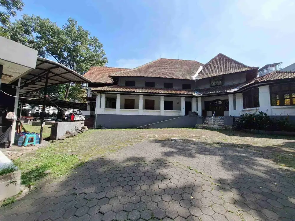 Disewakan Tempat Usaha Strategis Di Mainroad Sayap Dago Taman Sari