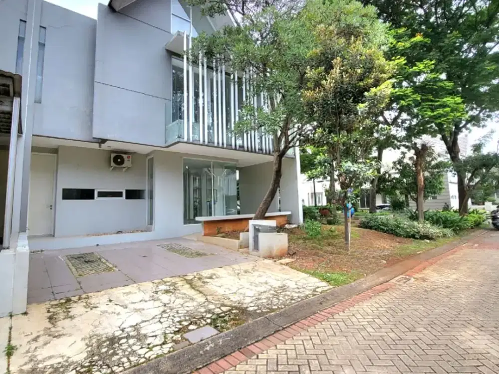 Dijual Rumah Posisi Hoek Samping Taman Dalam Cluster dekat BXC Mall di Sektor 9 Bintaro SC-15564