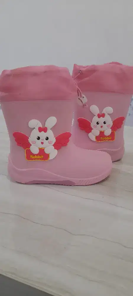 Sepatu boat anak cewek pink usia 6-8 tahun
