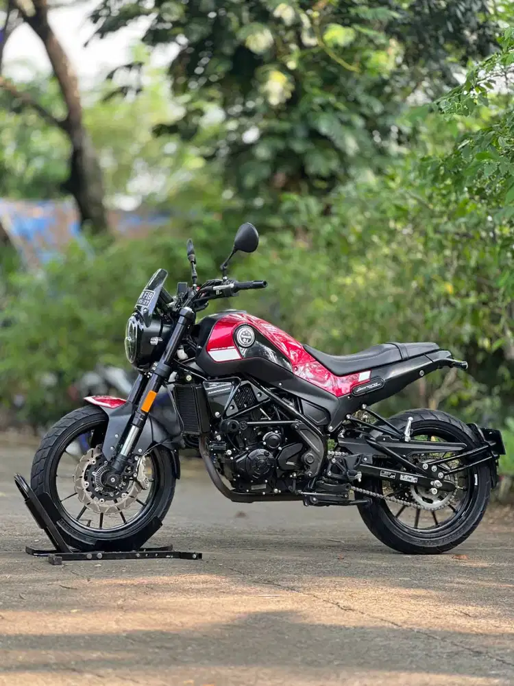 BENELLI LEONCINO 250 ABS 2022 MERAH KM 8K PAJAK PANJANG RASA BARU
