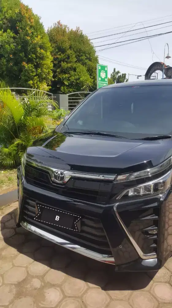 Toyota Voxy 2017 pmk Pribadi