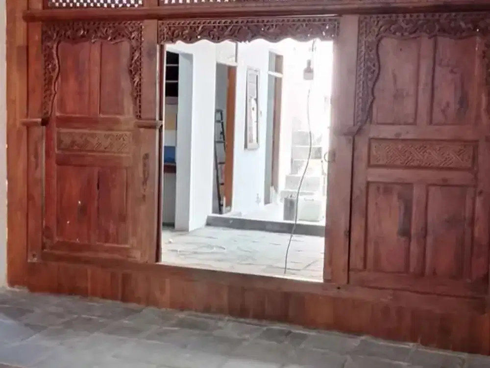 DIJUAL RUMAH SETRADUTA BANDUNG BANGUNAN KONSEP SEMI TRADISIONAL