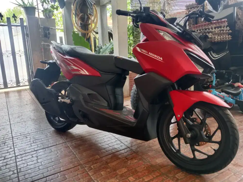 HONDA VARIO 160 CBS TAHUN 2023 Grande Matte Red