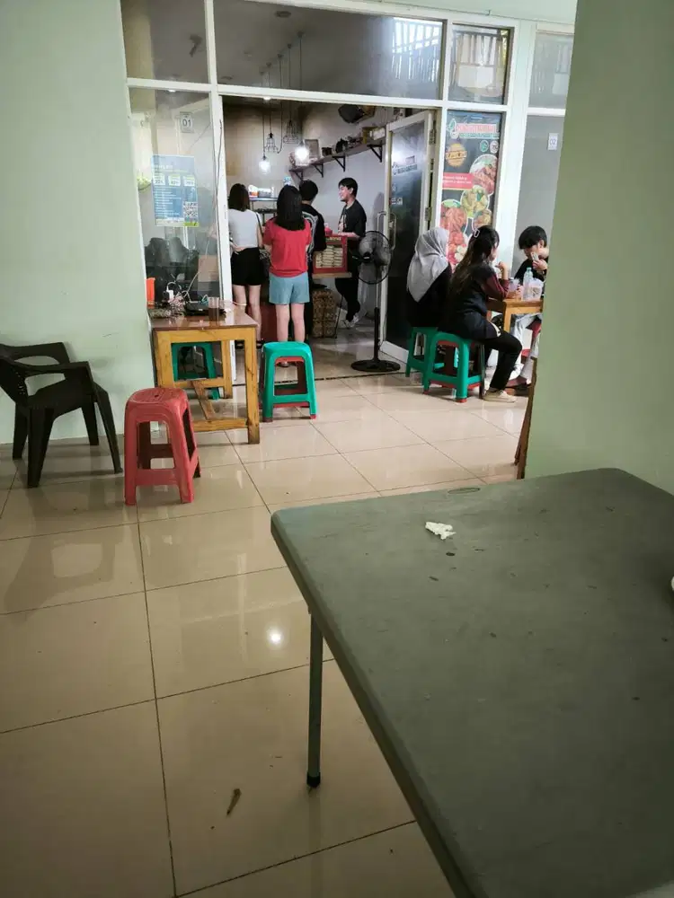 LOWONGAN KERJA PELAYAN RESTORAN - Dapur dan Penjaga Kios