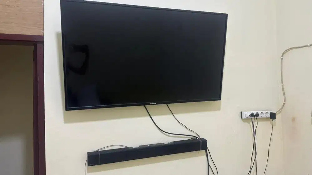 TV CHANGHONG 50 INCH + SPEAKER SAMSUNG