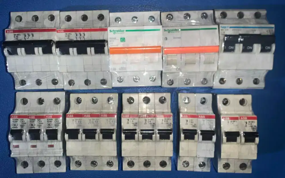 Mcb schneider & mcb abb amper campur