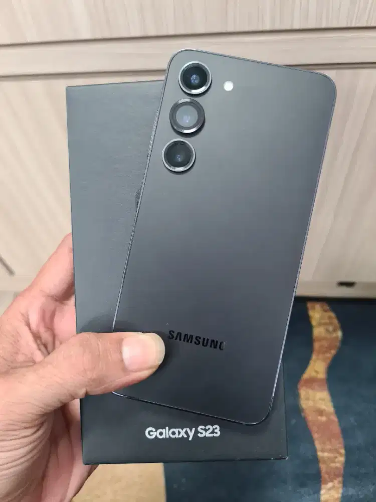 SAMSUNG S23 8/256