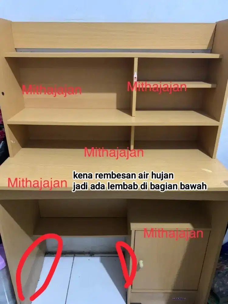 Meja belajar kerja murah preloved bekas seken rak buku tempat cream