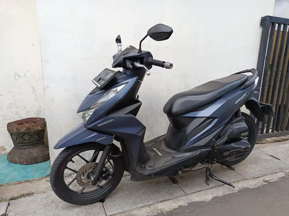 Di jual cepat beat deluxe 2021 lengkap siap pakai
