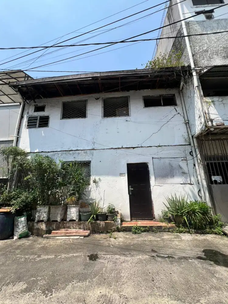 Dijual  BU di bawah NJOP  Rumah di Komplek 58, Jl. Bandengan Selatan