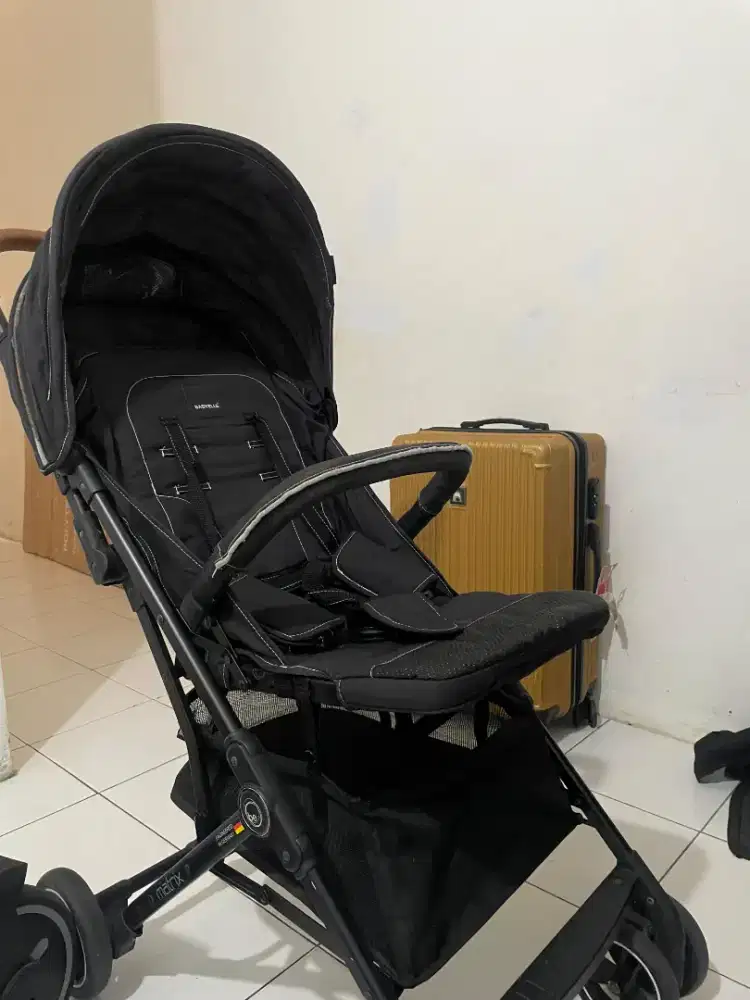 Stroller Lipat Baby Elle