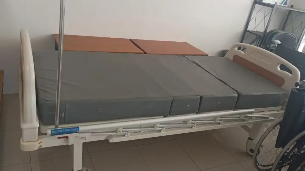 Bed pasien 2 crank Normal bagus