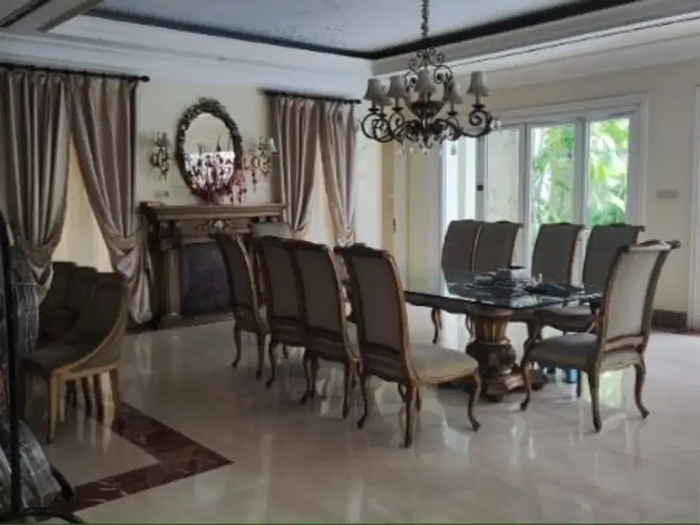 Dijual Rumah dengan lokasi sangat strategis dekat Rumah Sakit PIK, di Kota Jakarta Utara, dijual di bawah harga pasaran