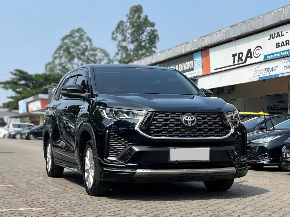 HARGA MURAH!! TOYOTA ZENIX HYBRID 2.0 V MODELLISTA AT MATIC 2023 HITAM