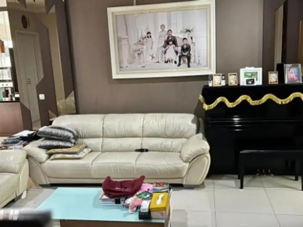 Dijual Rumah dengan lokasi strategis, di BSD, dijual di bawah harga pasaran