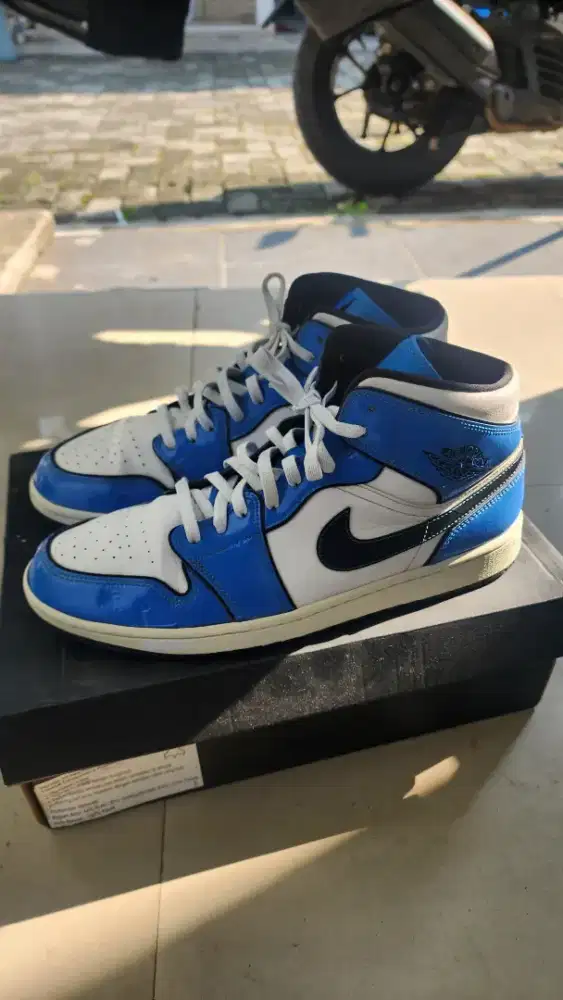 Nike Air Jordan 1 Mid Signal Blue, size 46