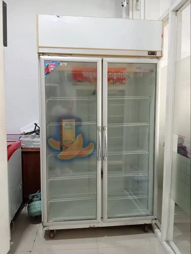 PROMO - showcase bekas murah 2 pintu GEA 1000L