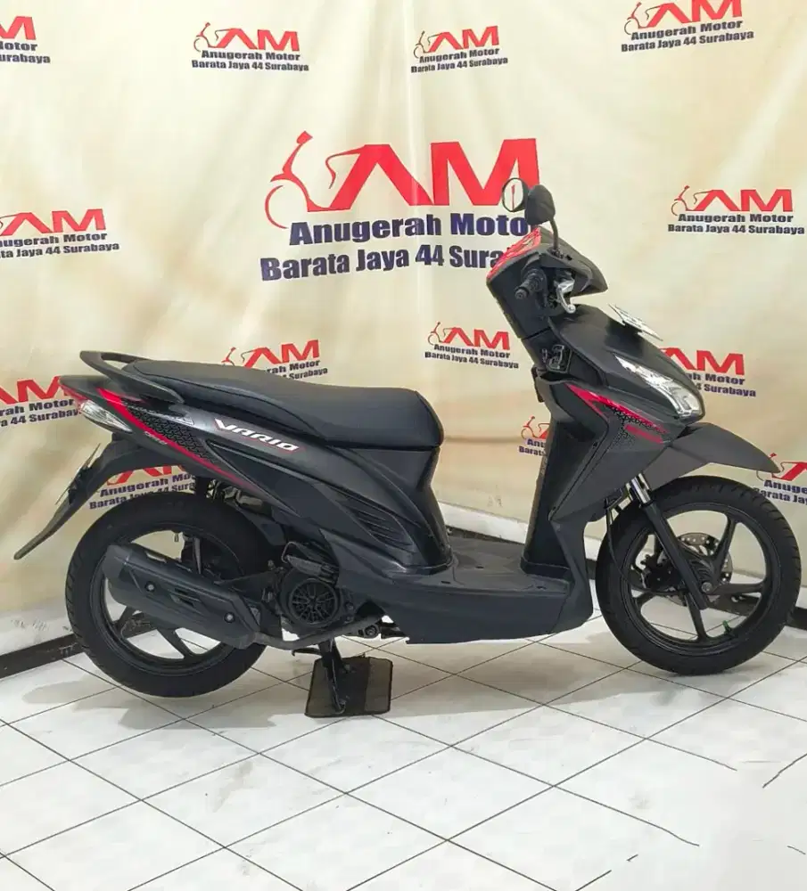 Km rendah Honda Vario 110 Fi Led Tahun 2017 Hitam Doff