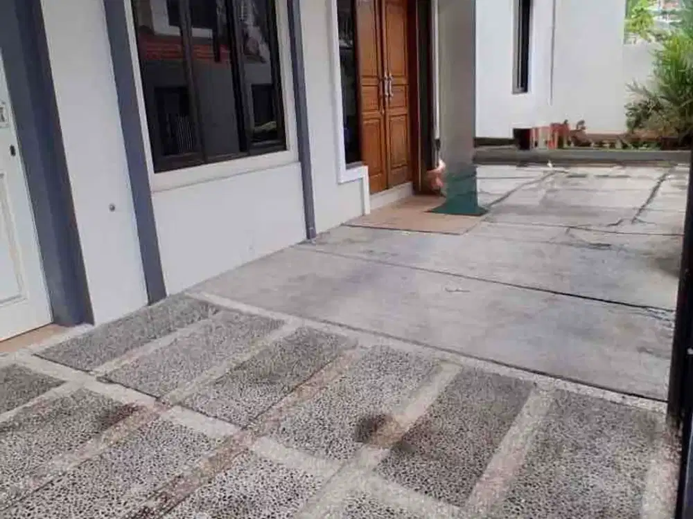 DIJUAL CEPAT RUMAH 2 LANTAI BARU RENOVASI PALEM DURI KEPA JAKARTA BARAT