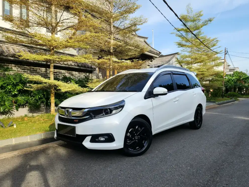 Mobilio 1.5 E CVT 2017