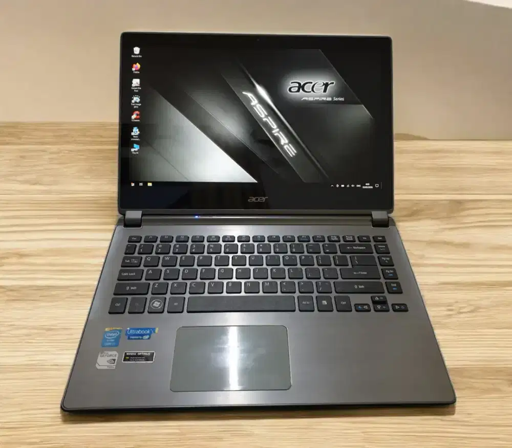 Laptop Acer V7 482PG core  i7 Touchscreen.