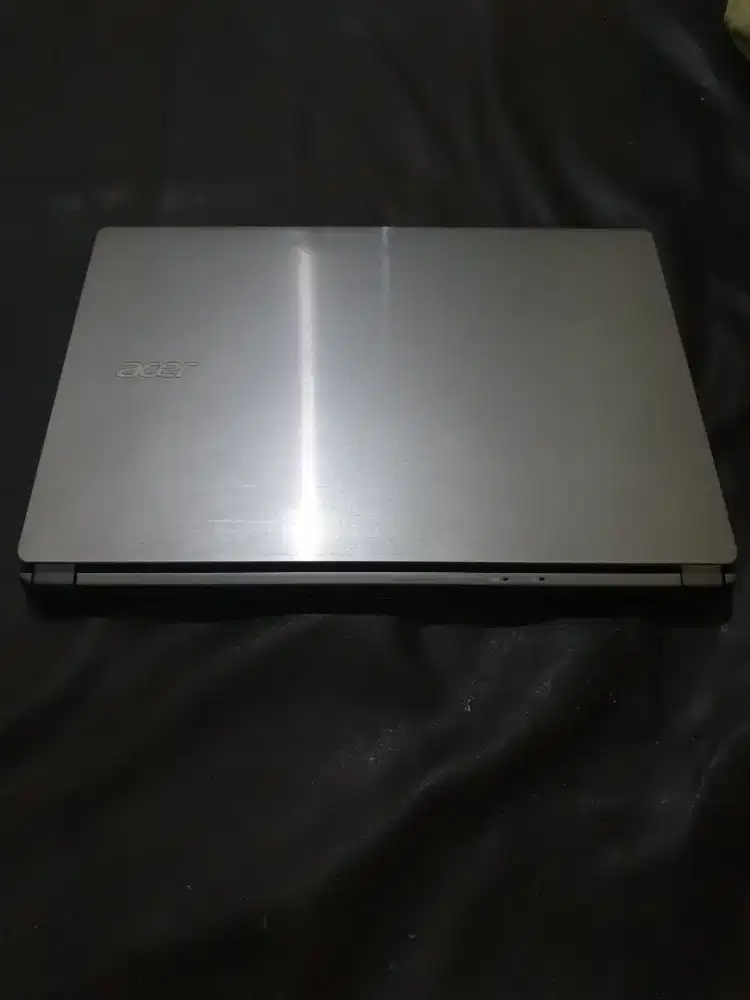 Laptop Acer V7 Ultrabook core  i7 Touchscreen.