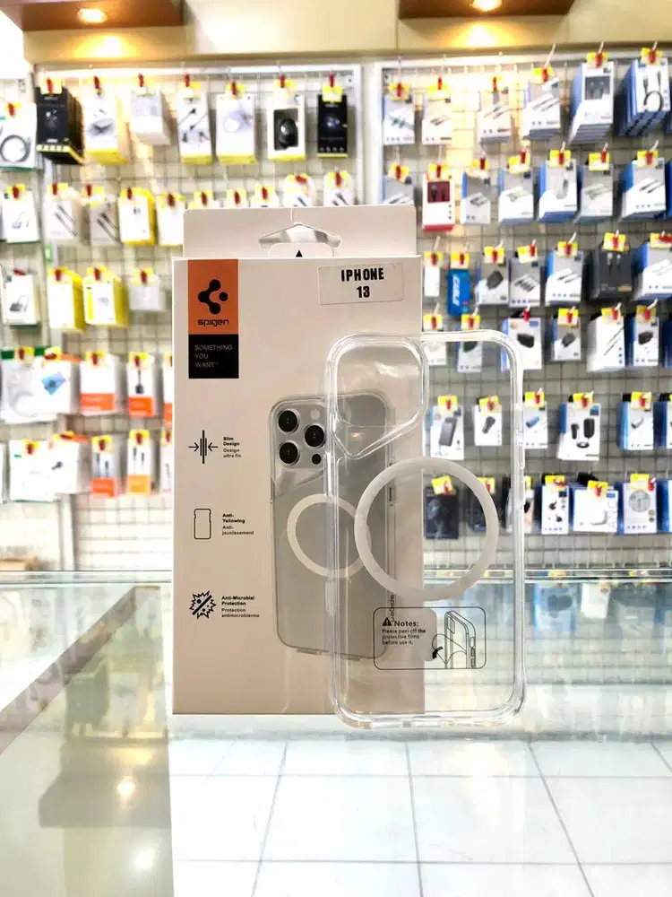 Spigen Crystal Magsafe Case iPhone 13