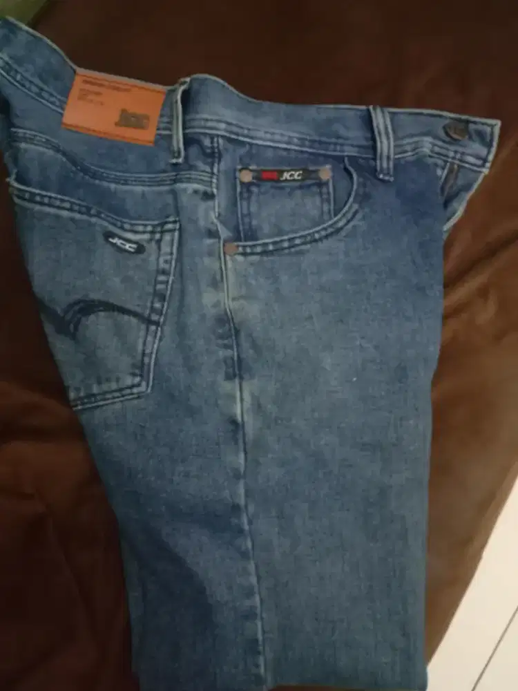 Celana denim biru