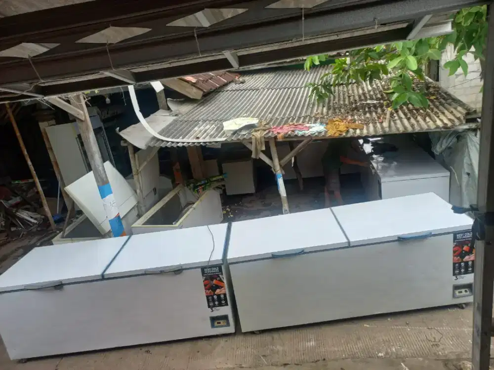 FREEZER BOX UKURAN 607 LITER MEREK GEA