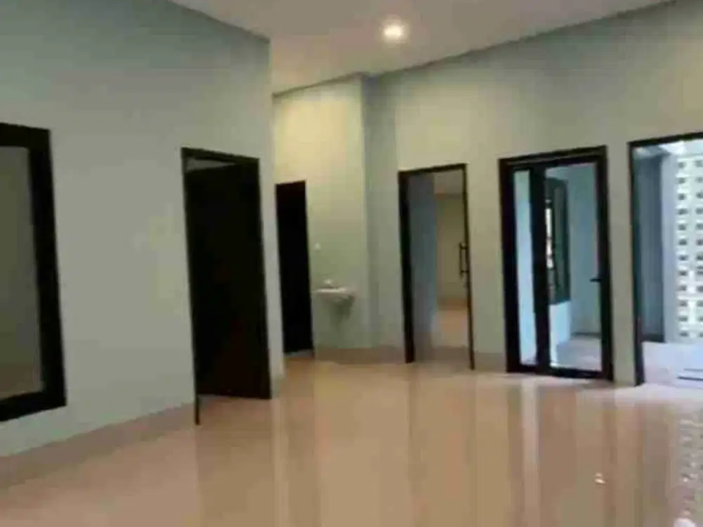 rumah 1,5 lantai Jemursari full renov siap huni a Yani jagir semolowaru