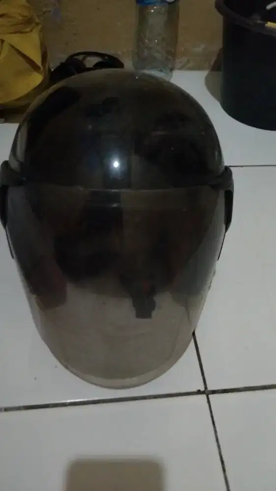 Helm honda sedang