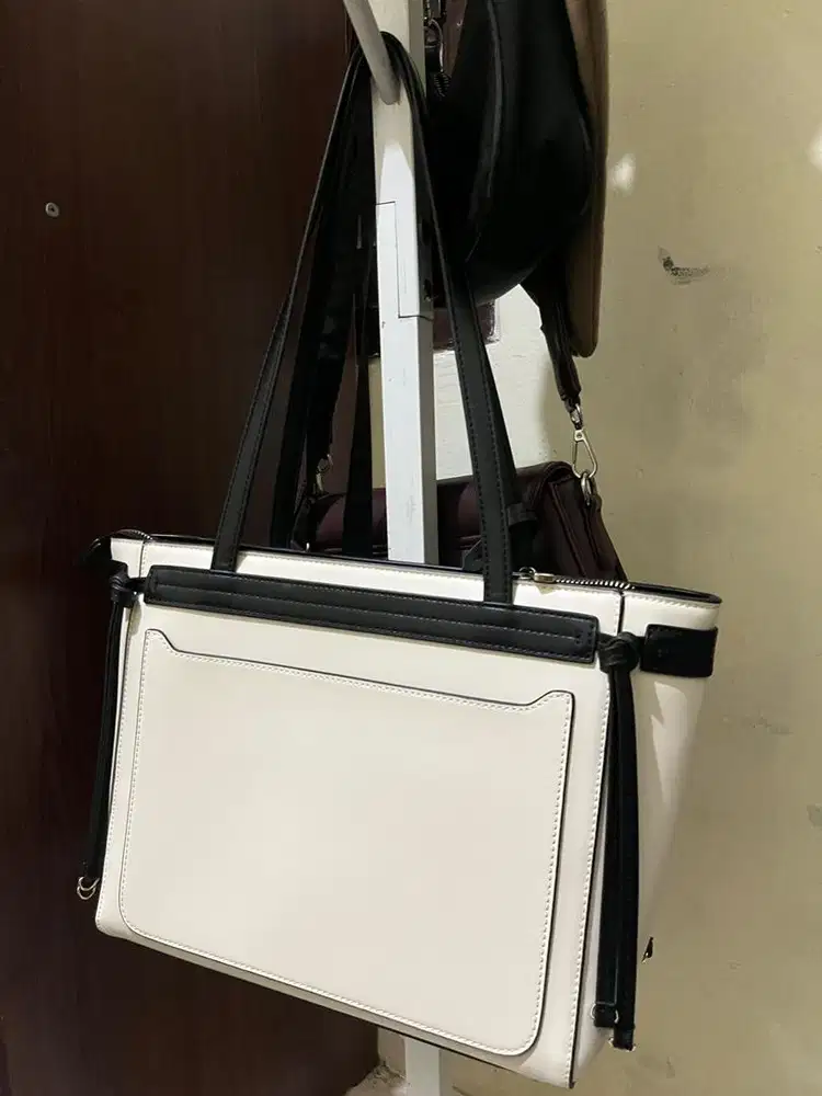 Hush Puppies Ayla Tote M In Black