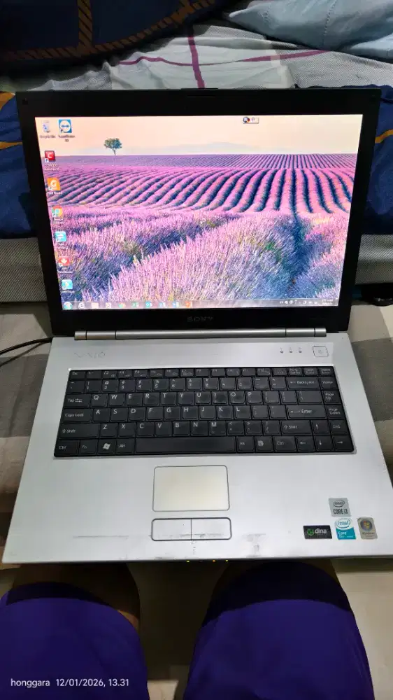 LAPTOP BEKAS SONY