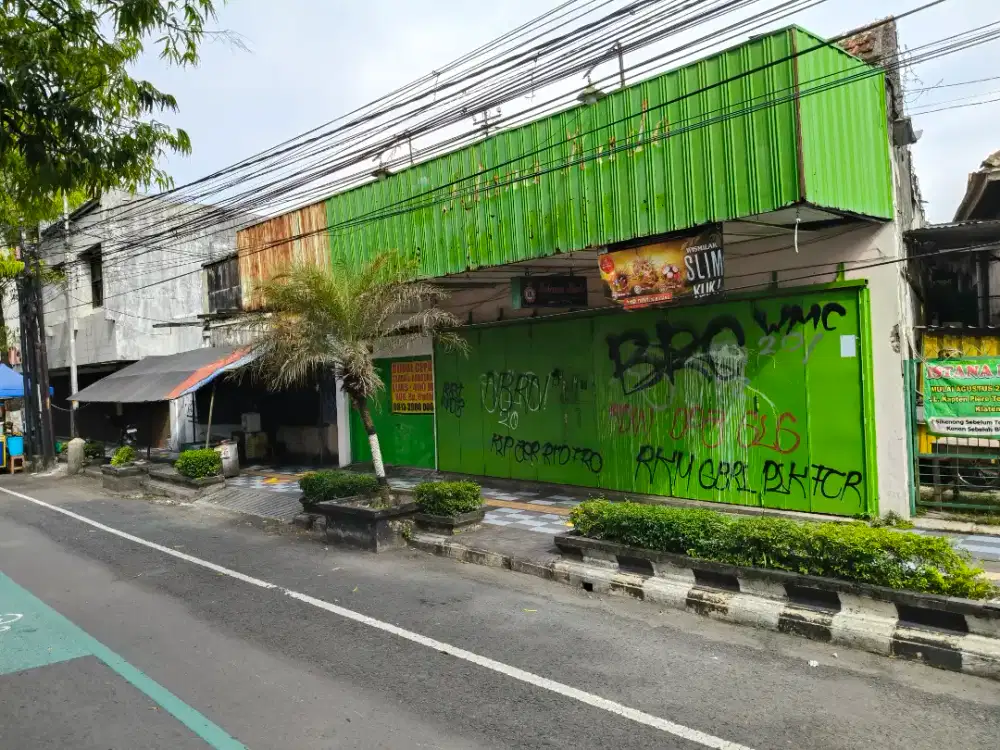 Toko dan gudang