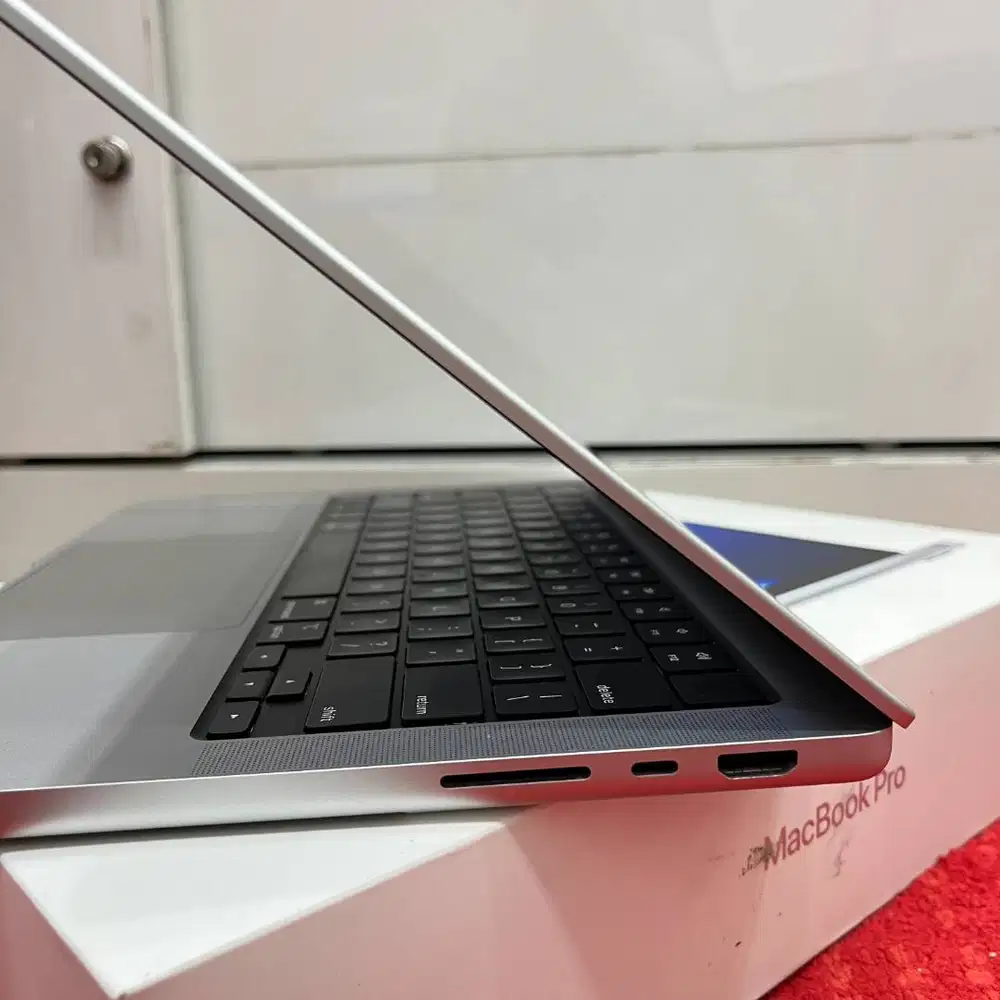 Macbook Pro 14 inch, M1 PRO 2021 RAM 16/1TB Fullset